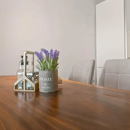 Апартамент Design Lux Apartment Beauty In Bamboo Garden